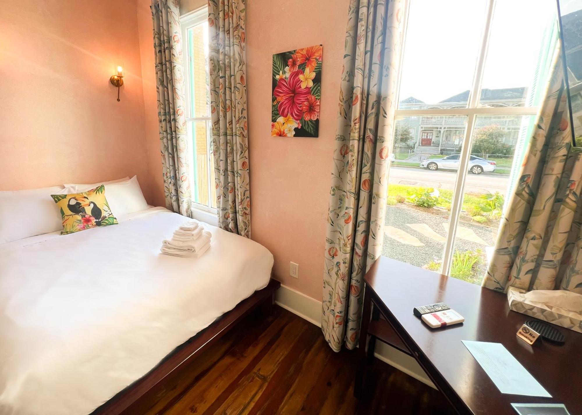 Hotel Lotus Galveston Esterno foto