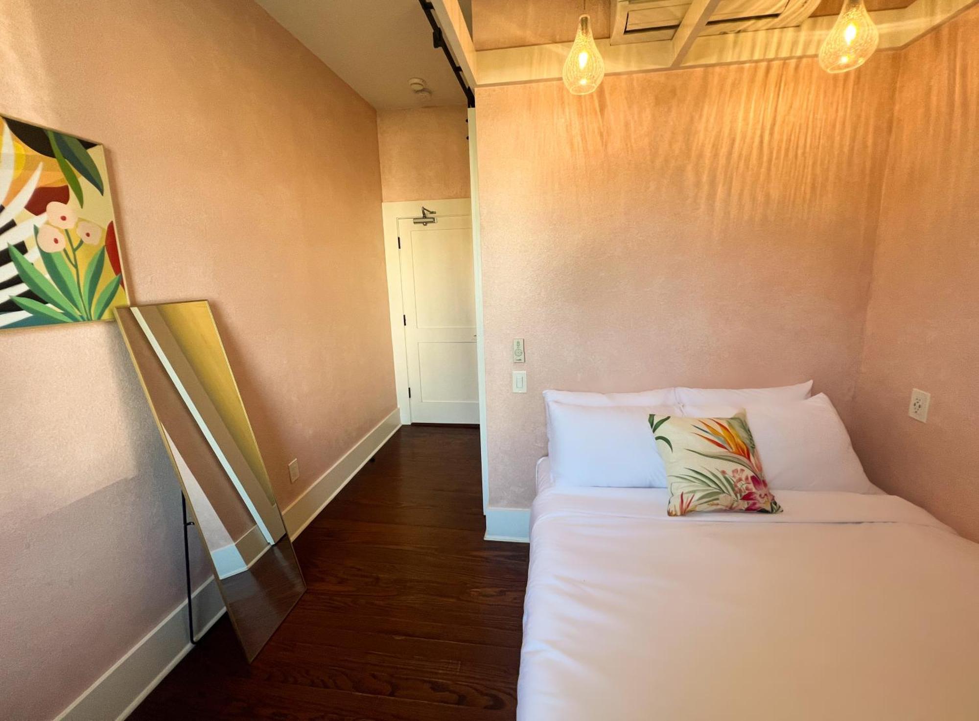 Hotel Lotus Galveston Esterno foto